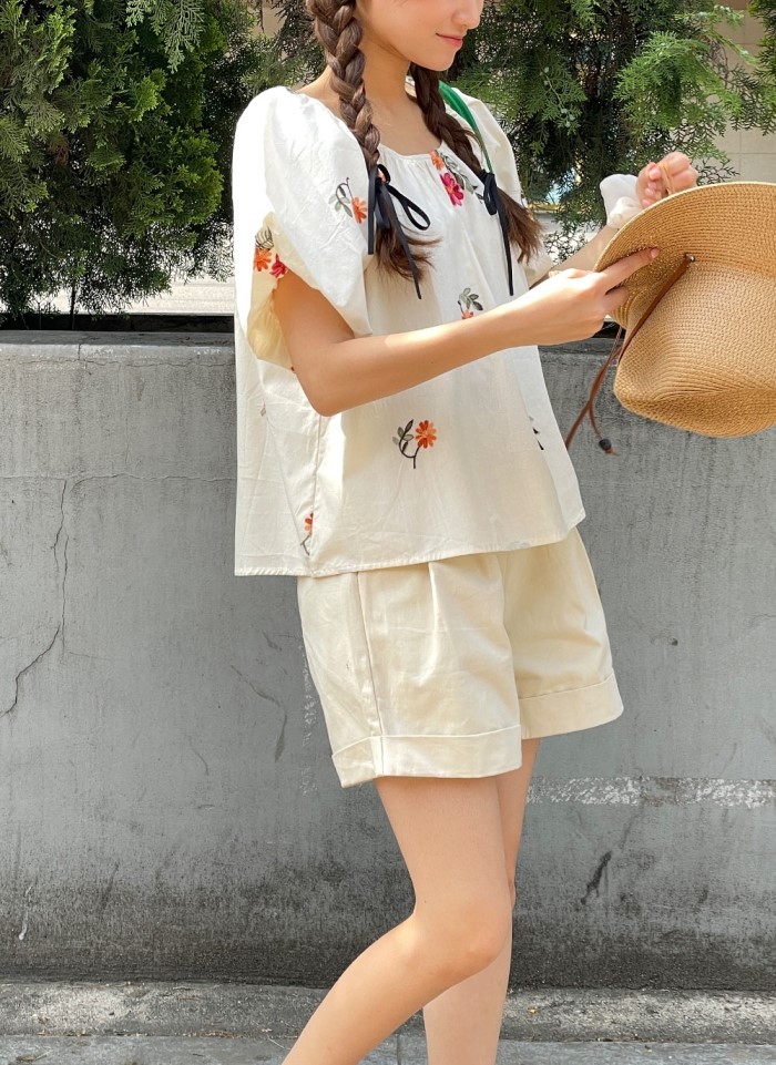 https://fulmo-img-server.com/flower-fashion-factory/029cfd51-0e37-4503-b036-dc68d264b677.jpg