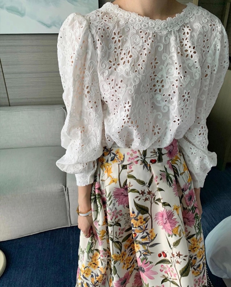 https://fulmo-img-server.com/flower-fashion-factory/054d30d0-3ddd-4f65-a6d4-aae60622e921.jpg