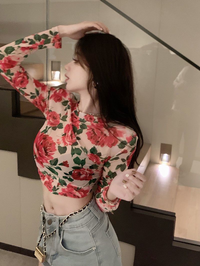 https://fulmo-img-server.com/flower-fashion-factory/0812f6f0-315b-4135-b92f-ba49f4d1b34f.jpg