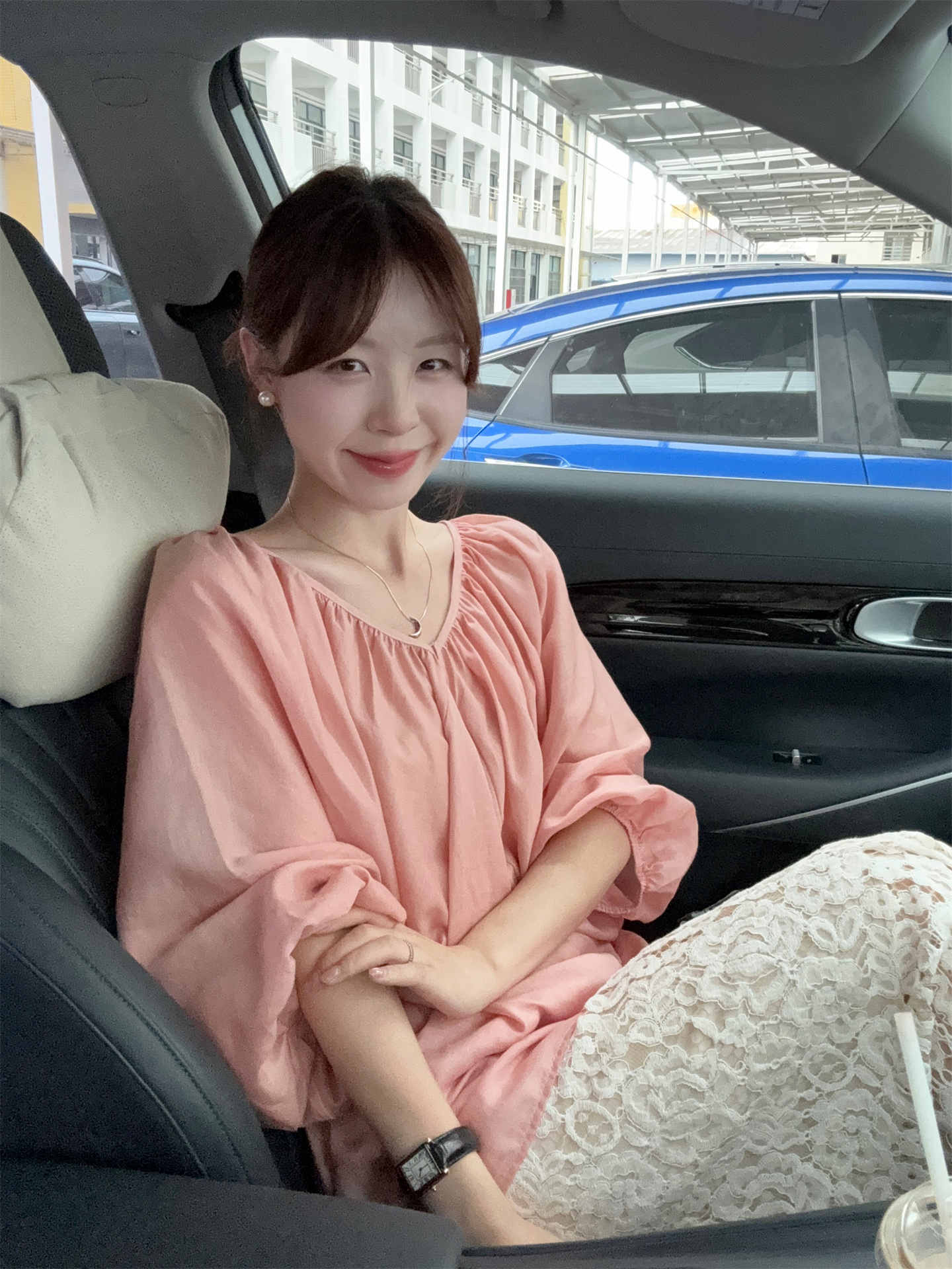https://fulmo-img-server.com/flower-fashion-factory/0902099b-0829-4c96-9514-84908ffd0aaa.jpg