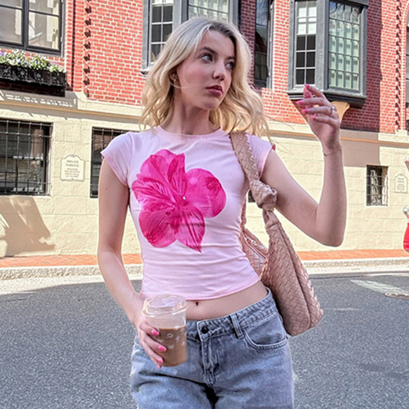 https://fulmo-img-server.com/flower-fashion-factory/09a8b743-68ba-48e3-a7ec-ab675f04ac3b.jpg