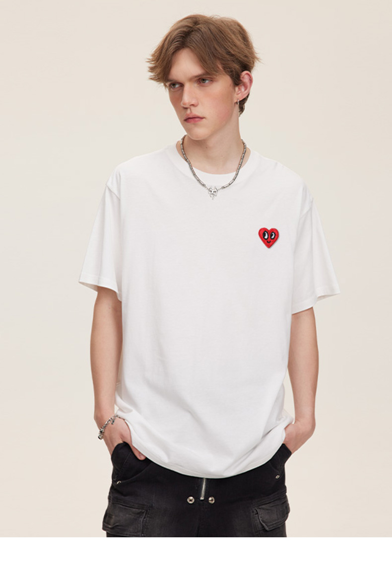 花柄 ファッション 心モチーフ 花柄ワンポイントTシャツ