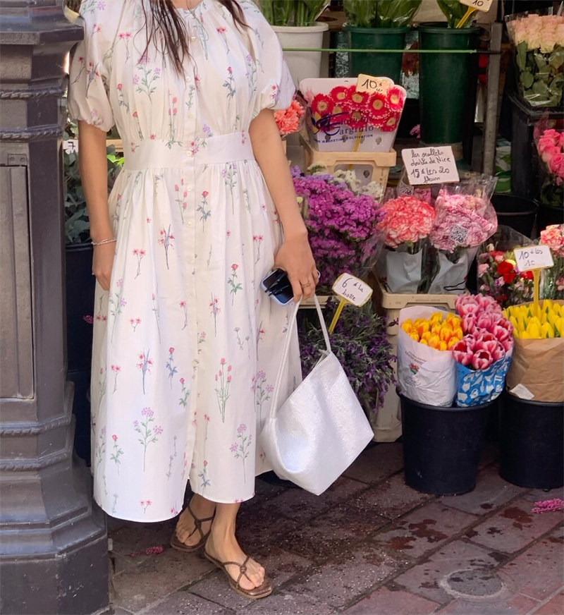 https://fulmo-img-server.com/flower-fashion-factory/0f8ad5ac-29da-4ce3-860b-5de2f6bb438e.jpg
