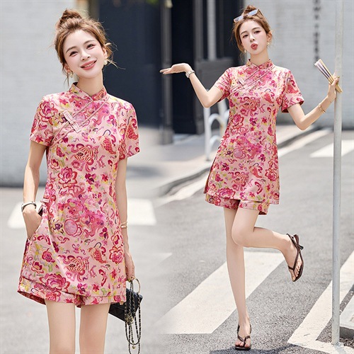 https://fulmo-img-server.com/flower-fashion-factory/1513b821-b4cb-4e59-b260-83f6da572086.jpg