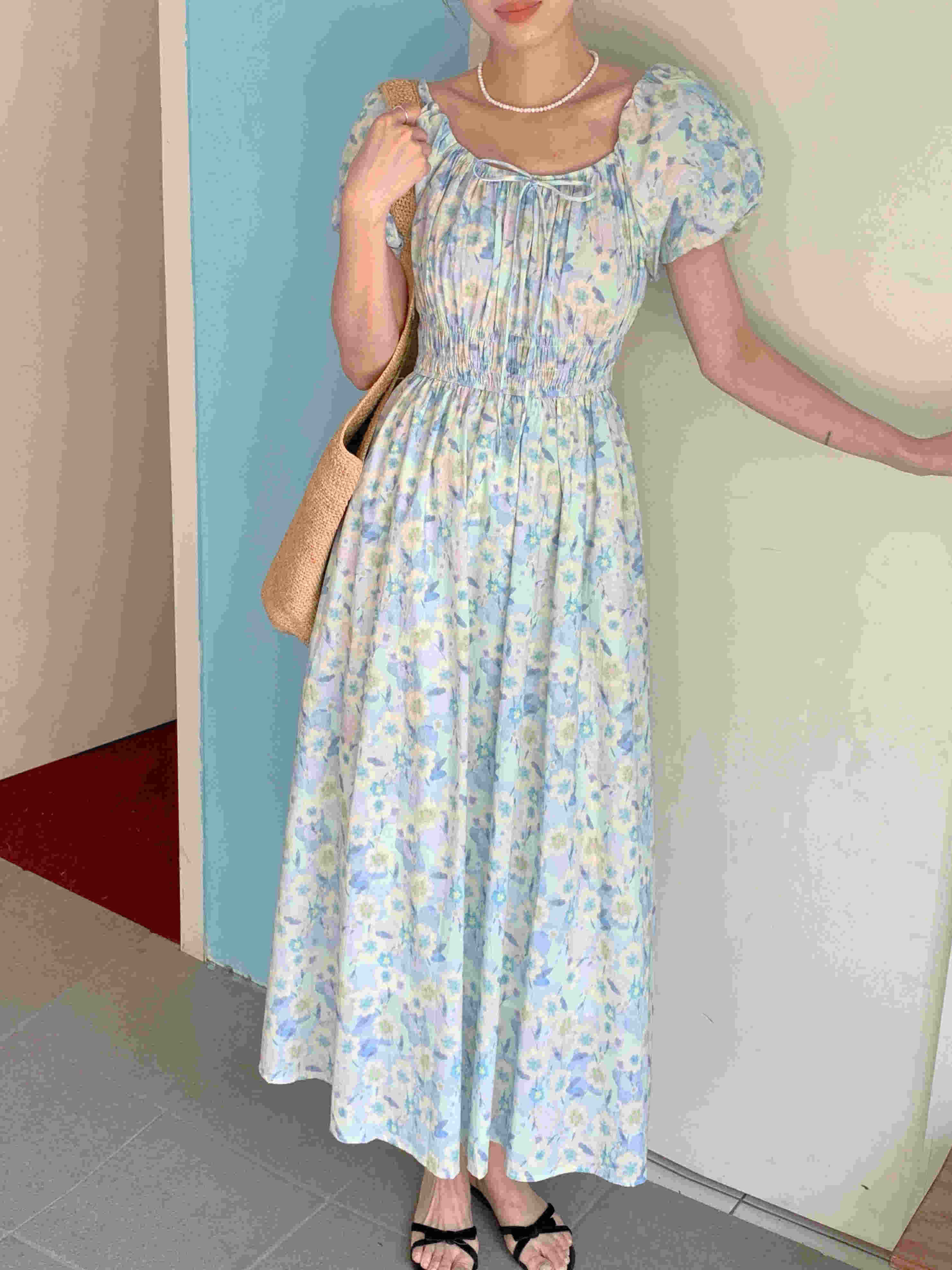 https://fulmo-img-server.com/flower-fashion-factory/18e0987a-da2c-4e32-9027-890b83df085d.jpg