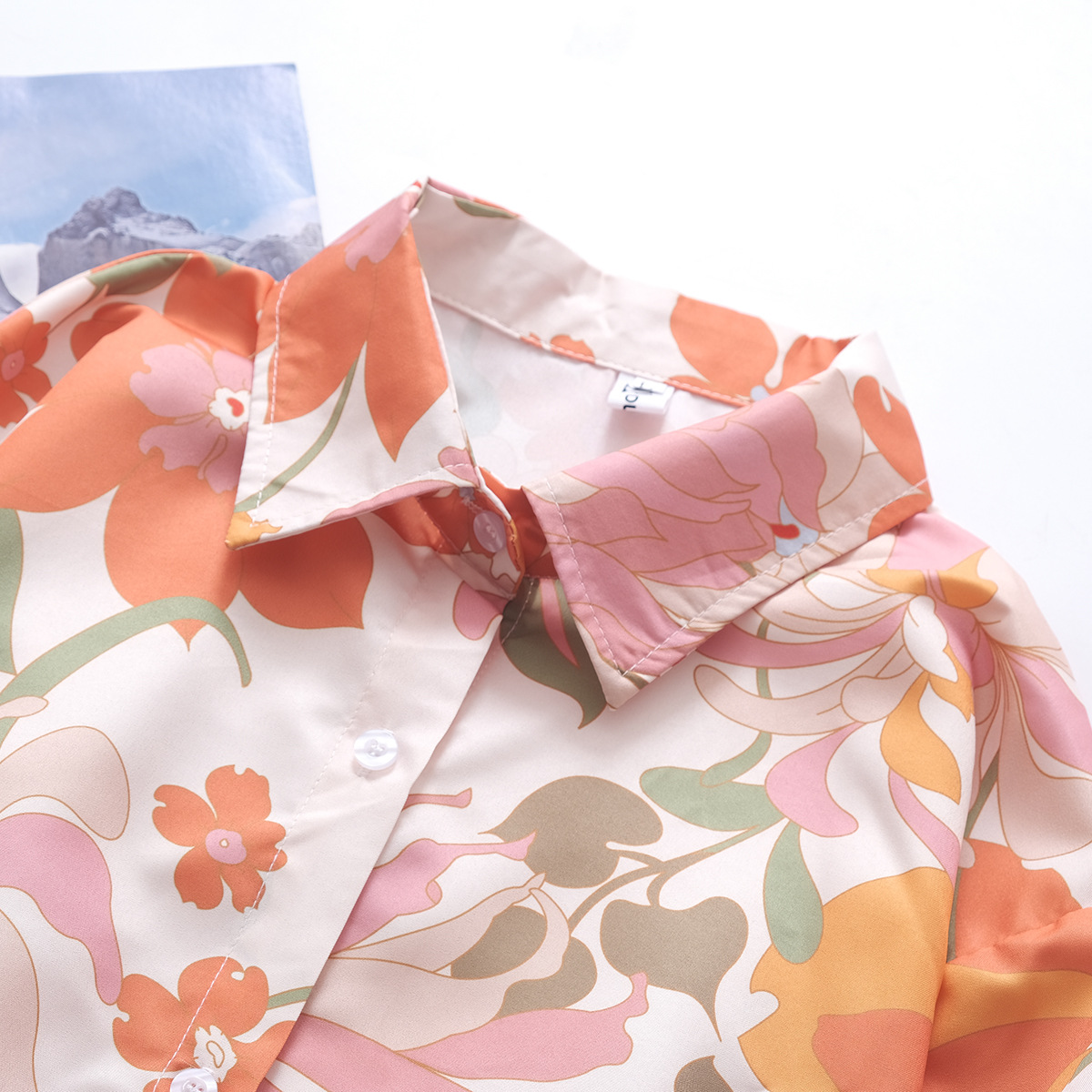 https://fulmo-img-server.com/flower-fashion-factory/1ce78915-d2aa-44d5-bb77-fc0797727ea2.jpg