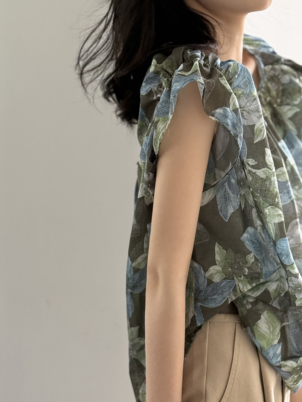 https://fulmo-img-server.com/flower-fashion-factory/20b0df13-8a51-437e-a489-0ddd2e928daf.jpg