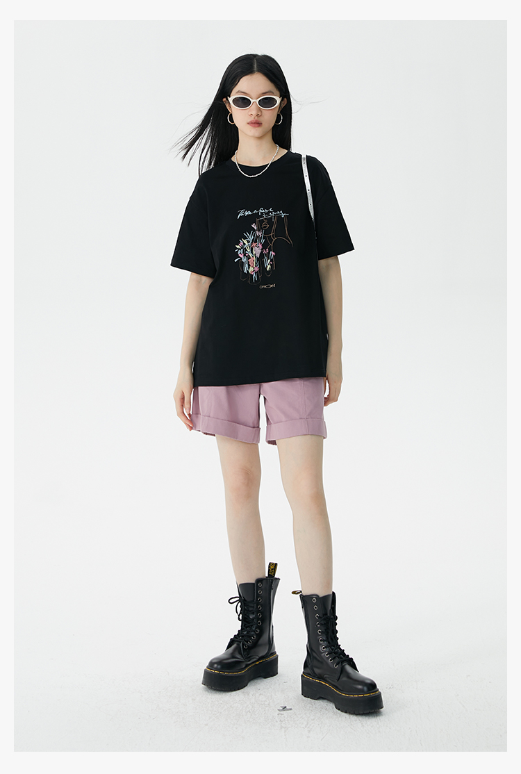 花柄 ファッション 花束を持つ少女 アートプリントティー