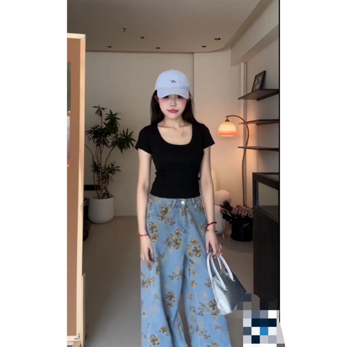 https://fulmo-img-server.com/flower-fashion-factory/2410a82c-bac6-418b-81b3-d3e8ce1b245a.jpg