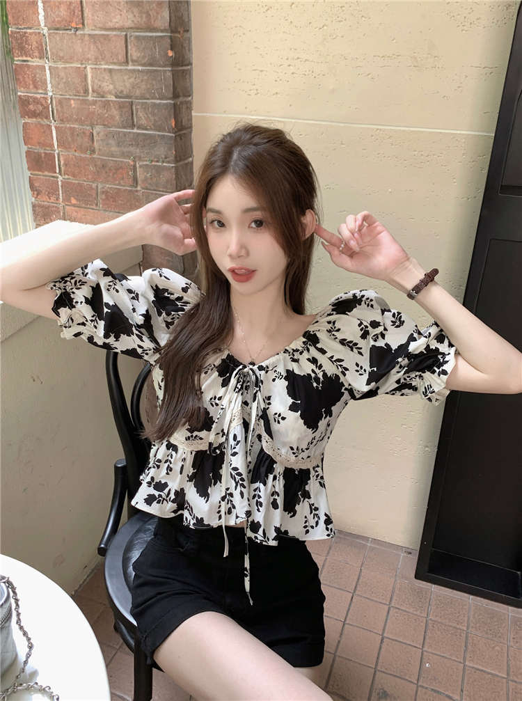 https://fulmo-img-server.com/flower-fashion-factory/24c4cbfa-03a8-4843-8f88-1f1921aca2e6.jpg