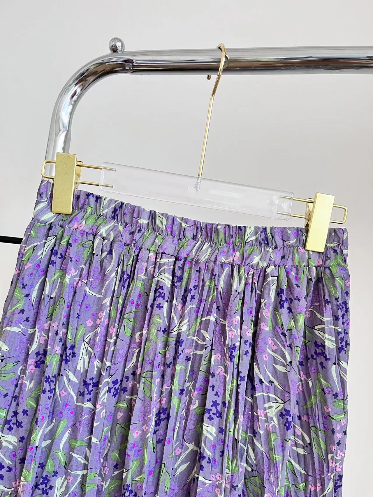 https://fulmo-img-server.com/flower-fashion-factory/25b1104a-ca46-4df3-bb74-02f376ebc39e.jpg