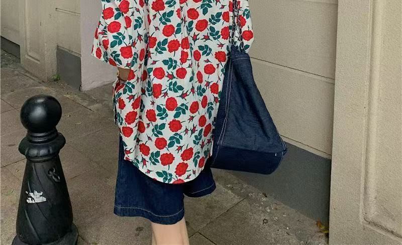 花柄 ファッション 優美なバラ模様の半袖ブラウス