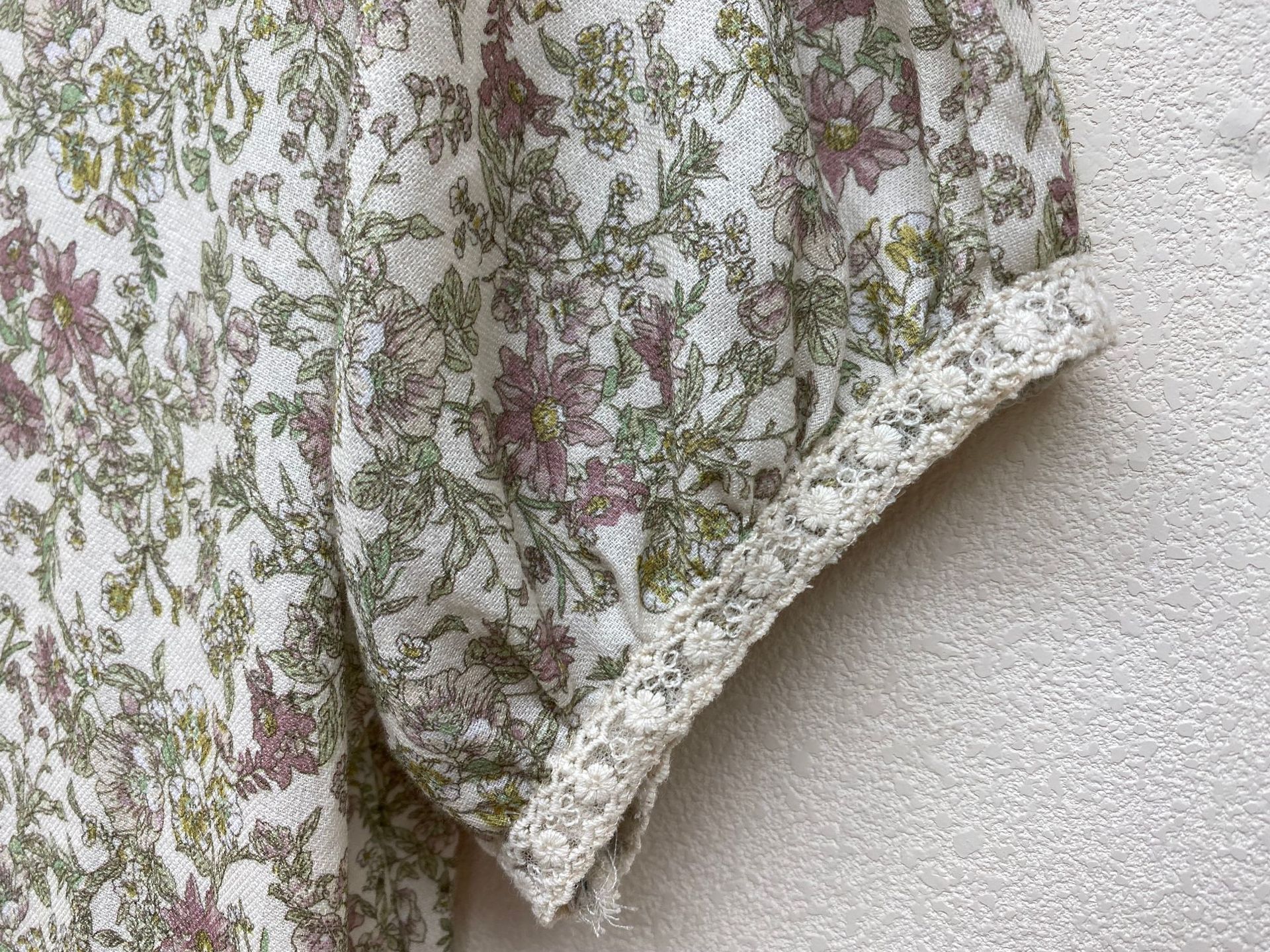 https://fulmo-img-server.com/flower-fashion-factory/27c62c26-01d8-4df3-99fa-c7ae2dbbbff5.jpg