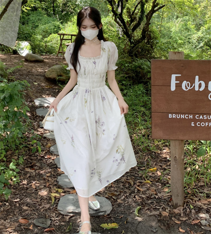 https://fulmo-img-server.com/flower-fashion-factory/2d223a5b-96fc-4e0e-a7e4-9cdd3aa9fbb4.jpg
