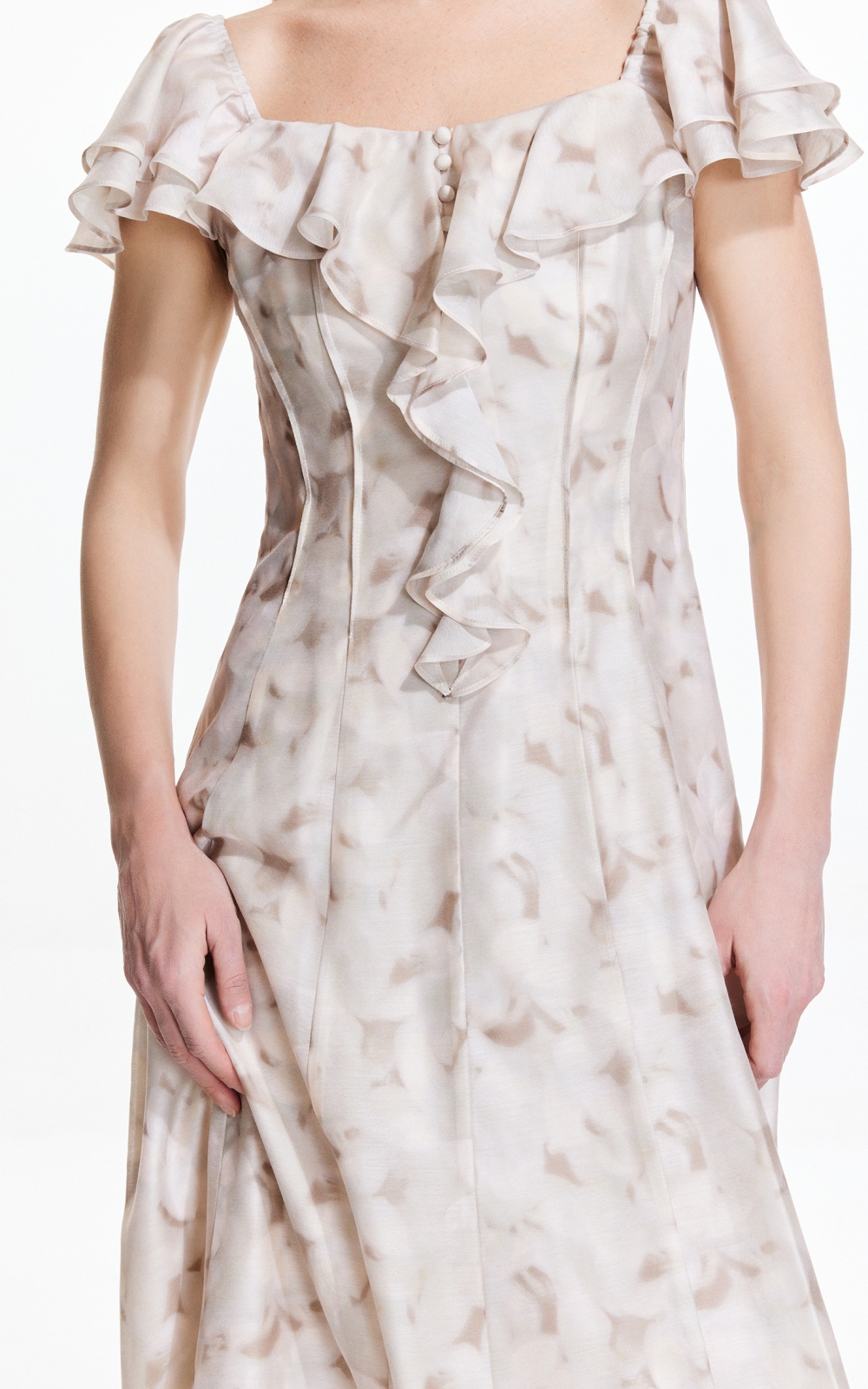 https://fulmo-img-server.com/flower-fashion-factory/333acec8-d783-4574-9b53-81a5dc61b7b0.jpg