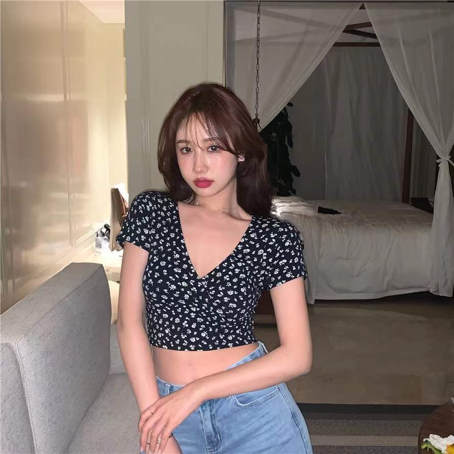 https://fulmo-img-server.com/flower-fashion-factory/355a4b20-d09a-420c-8d2a-1ea57e8ed352.jpg