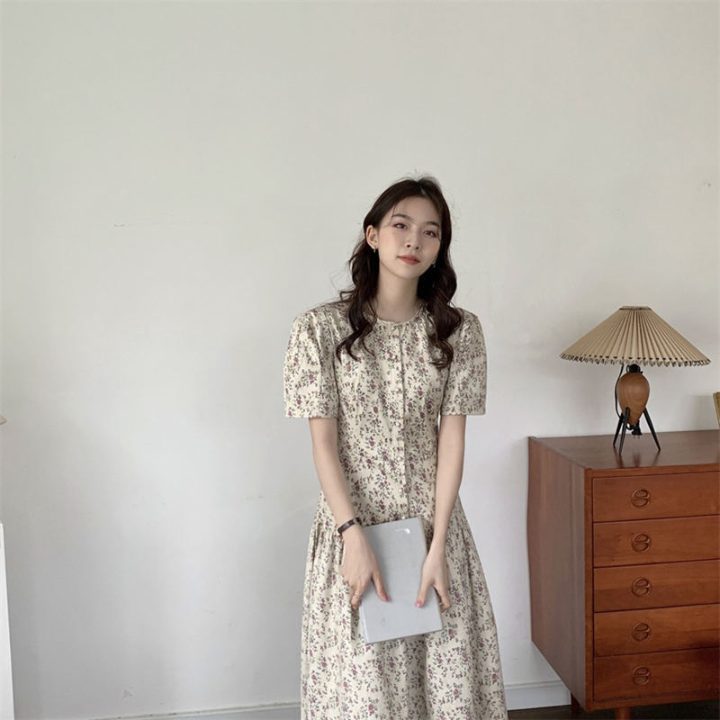 https://fulmo-img-server.com/flower-fashion-factory/36e6d059-9a3a-4b29-b90b-af80e3a59479.jpg