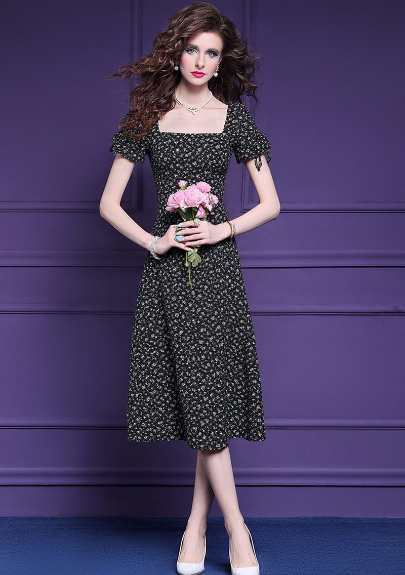 https://fulmo-img-server.com/flower-fashion-factory/3b30437c-3502-4140-843a-a3764a1d4852.jpg