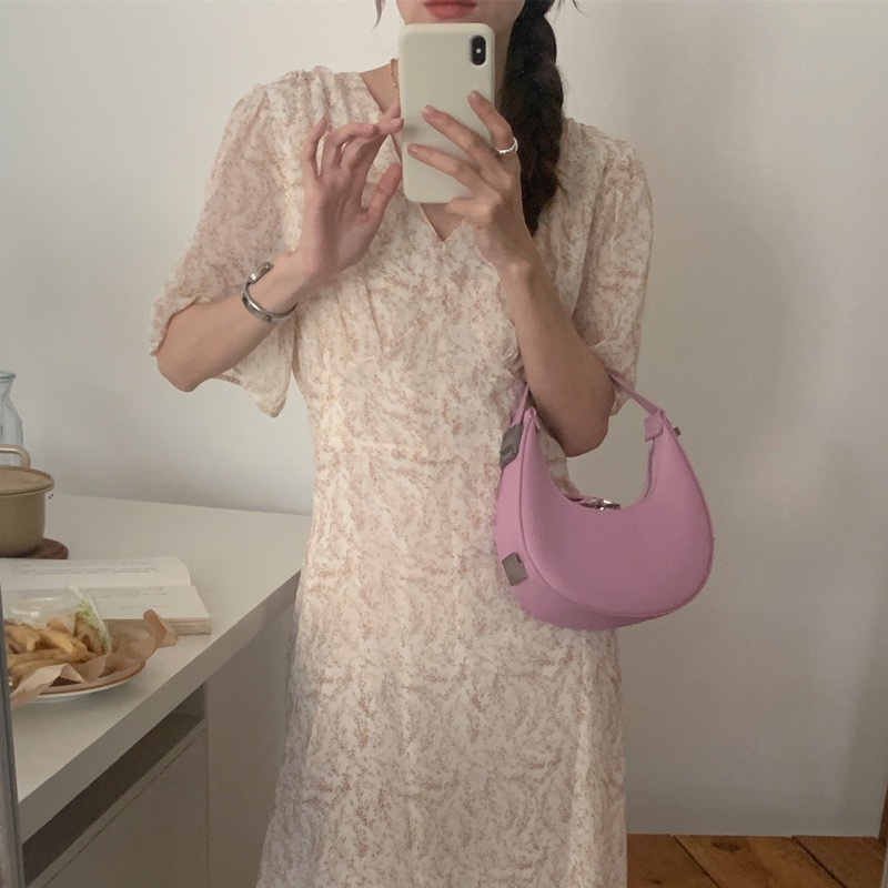 https://fulmo-img-server.com/flower-fashion-factory/3d09f656-2101-43e2-88d1-b62ecf355ed2.jpg