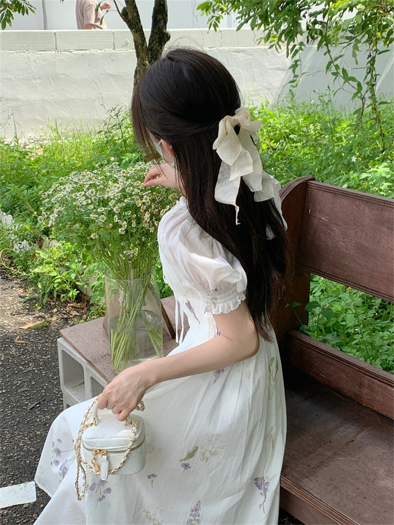 https://fulmo-img-server.com/flower-fashion-factory/3da2bd0a-a256-4fc3-8352-9fad007d4c45.jpg