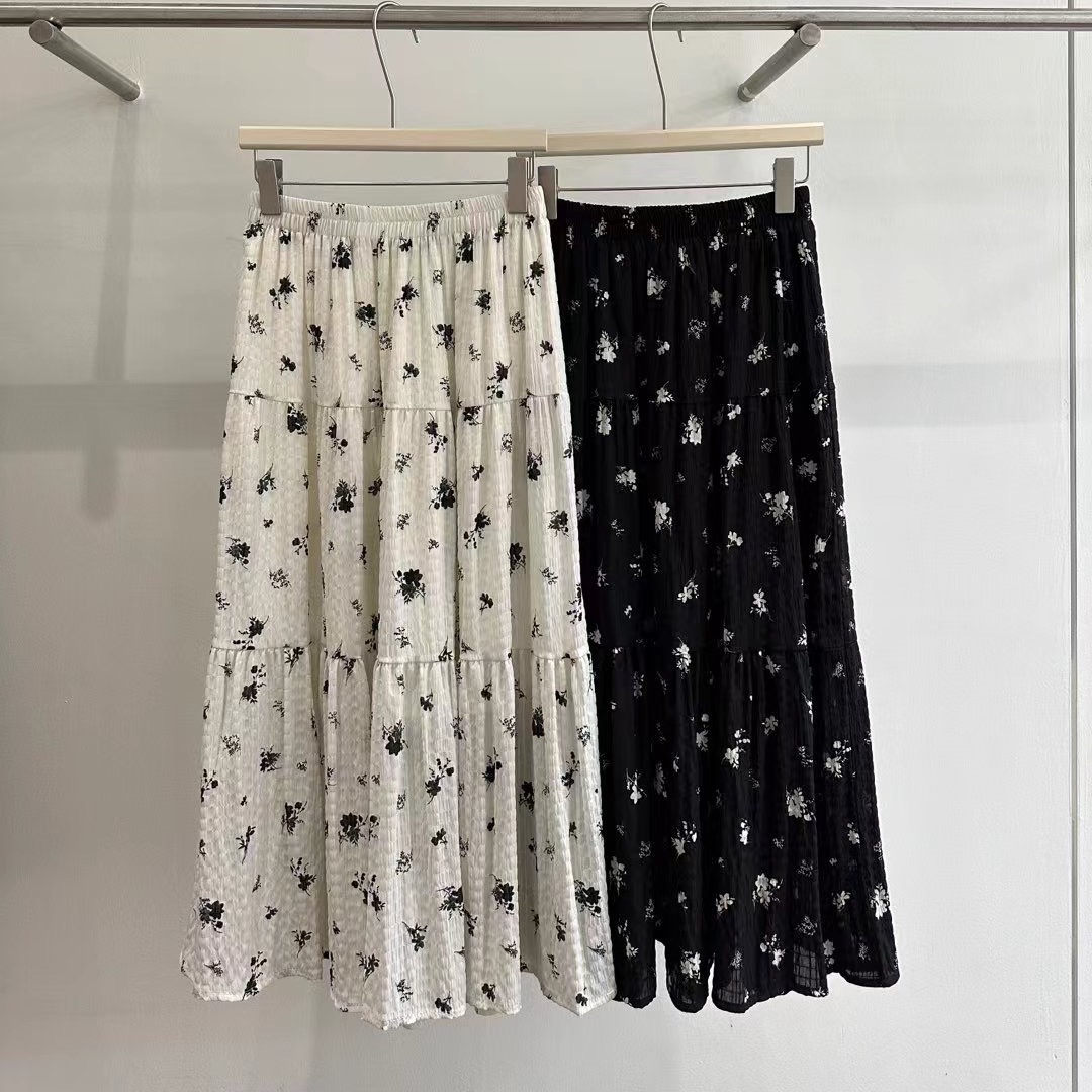 https://fulmo-img-server.com/flower-fashion-factory/3ecdf7b6-bad8-4315-9268-afc12bfafaf8.jpg