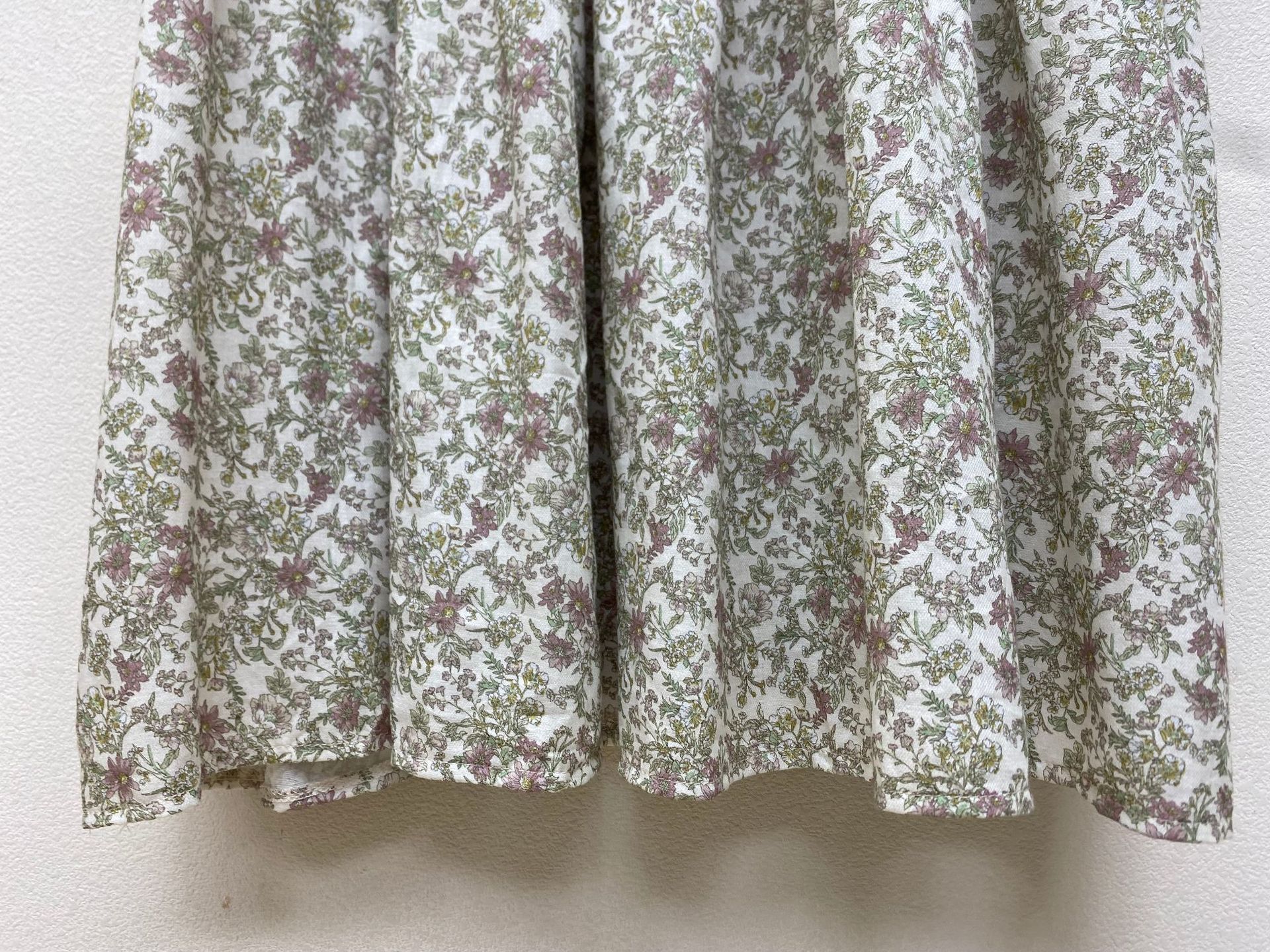 https://fulmo-img-server.com/flower-fashion-factory/4105bcd7-6275-4901-b907-f7702d85eec6.jpg