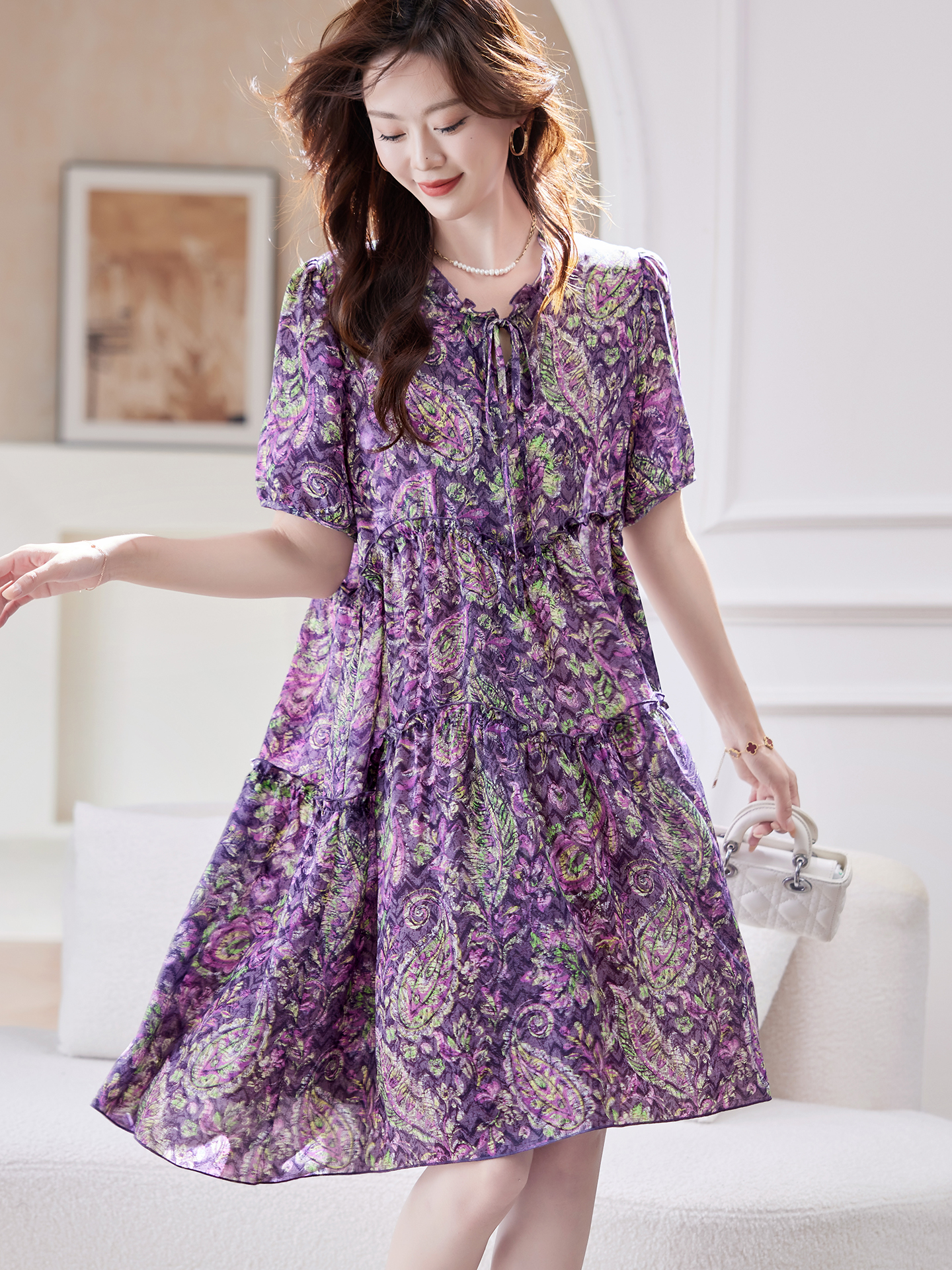 https://fulmo-img-server.com/flower-fashion-factory/44b1ca44-bbfd-4ece-a151-57b3f6757c38.jpg