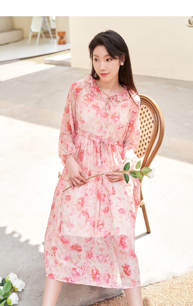 https://fulmo-img-server.com/flower-fashion-factory/469dedcc-69bd-42bc-8f10-36d40dcf5814.jpg
