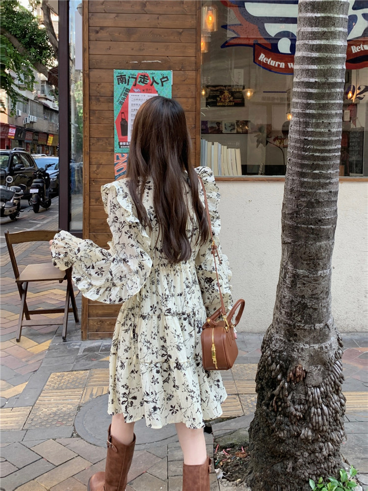 https://fulmo-img-server.com/flower-fashion-factory/46faed28-c22b-4228-8c2a-9c771a6e2086.jpg