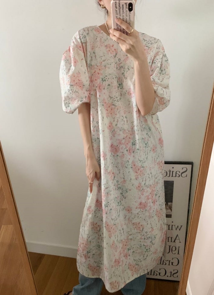 https://fulmo-img-server.com/flower-fashion-factory/47288c3a-1035-4444-83e7-6a17145d913d.jpg