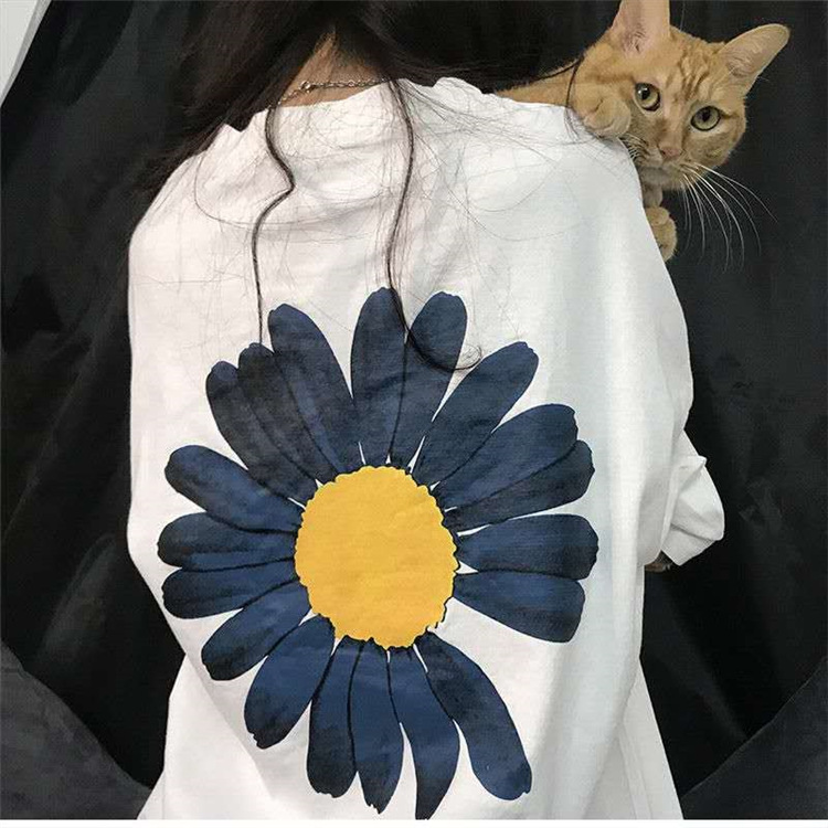 https://fulmo-img-server.com/flower-fashion-factory/47d0e256-28a3-44f8-a688-5b676b24567b.jpg