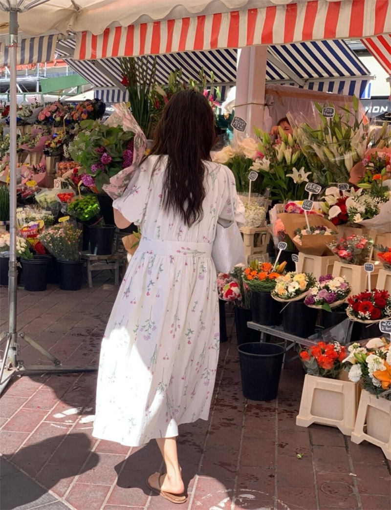 https://fulmo-img-server.com/flower-fashion-factory/4a8caa3b-9b36-4d9f-9651-66f23abd384d.jpg