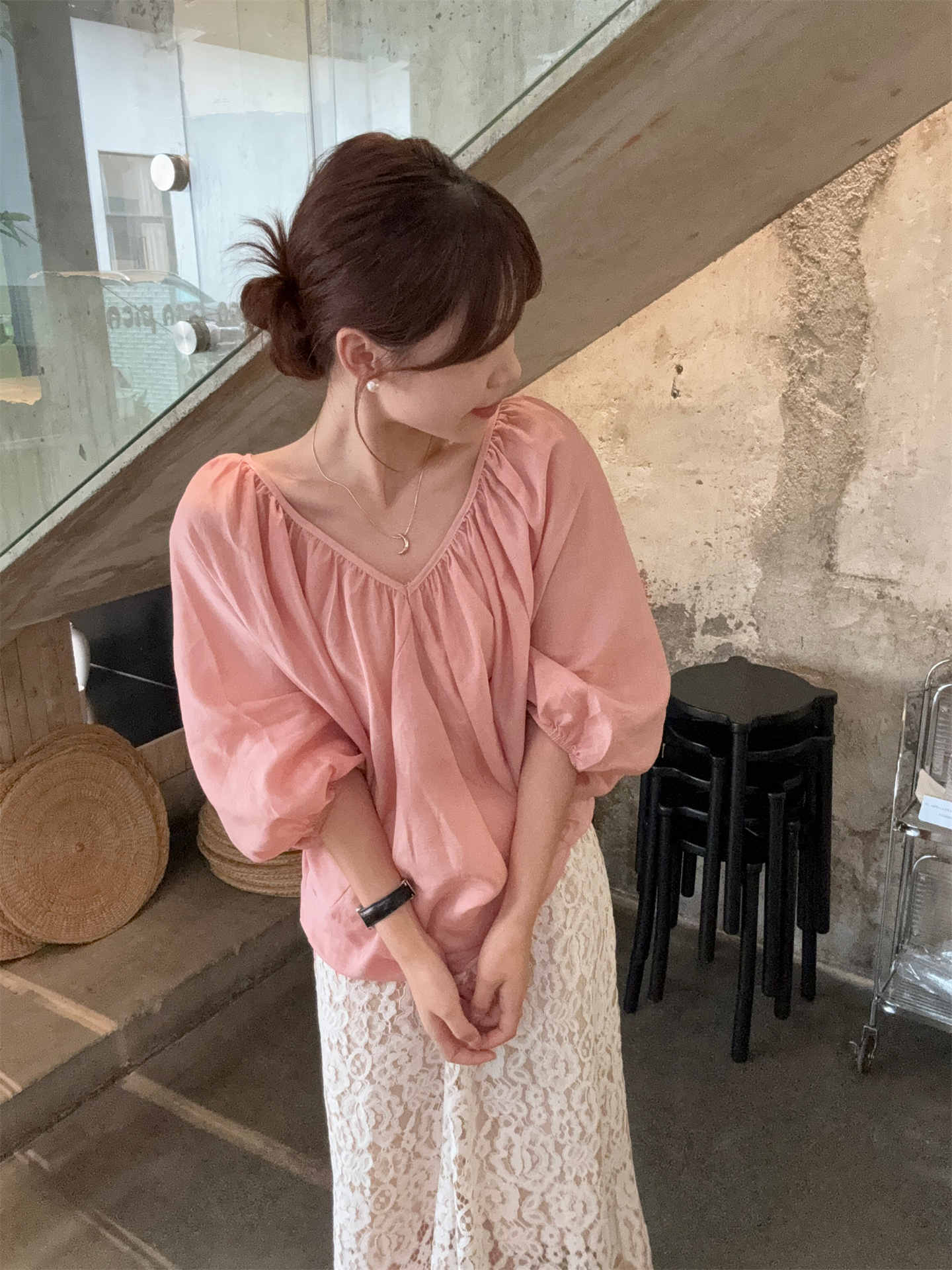https://fulmo-img-server.com/flower-fashion-factory/4c519f91-9a33-4b83-a06f-7f1093b4bb6f.jpg