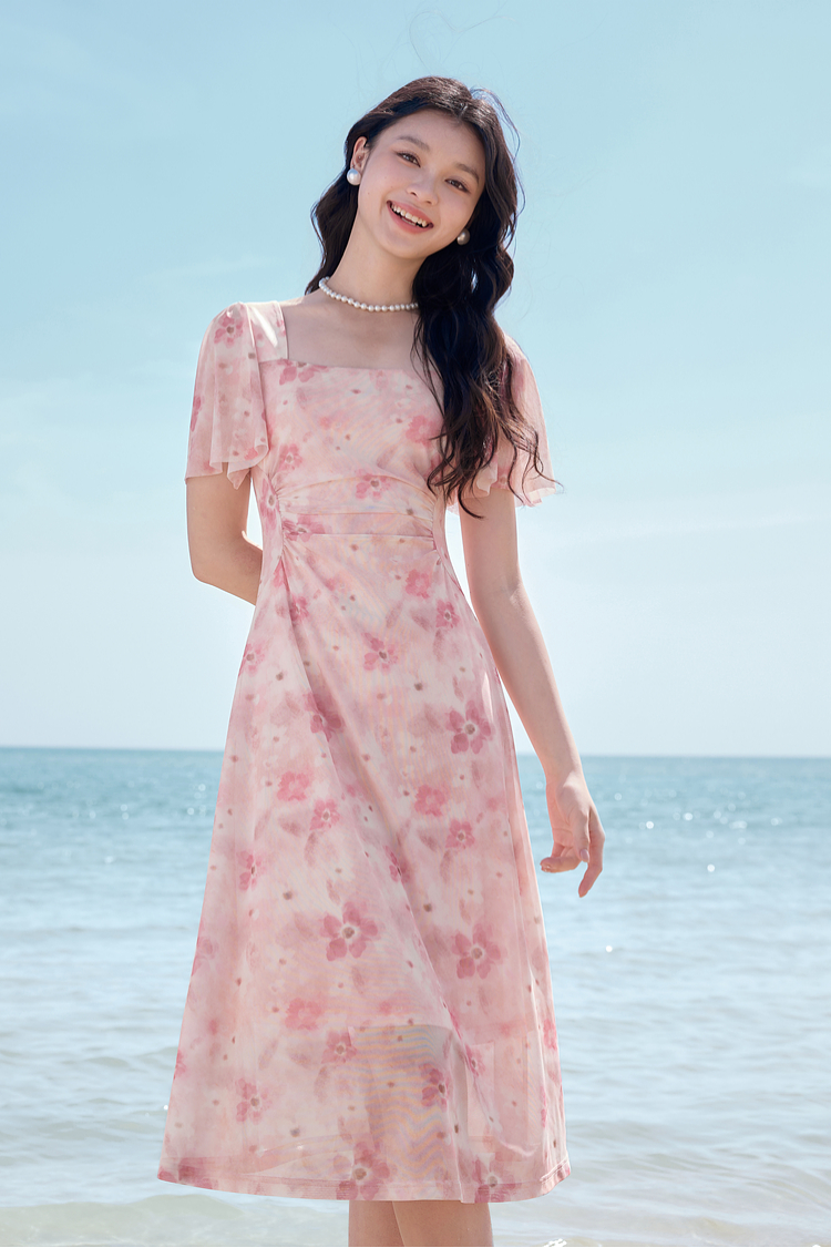 https://fulmo-img-server.com/flower-fashion-factory/4cbccc70-ad15-41b6-9fce-b10382c5e615.jpg