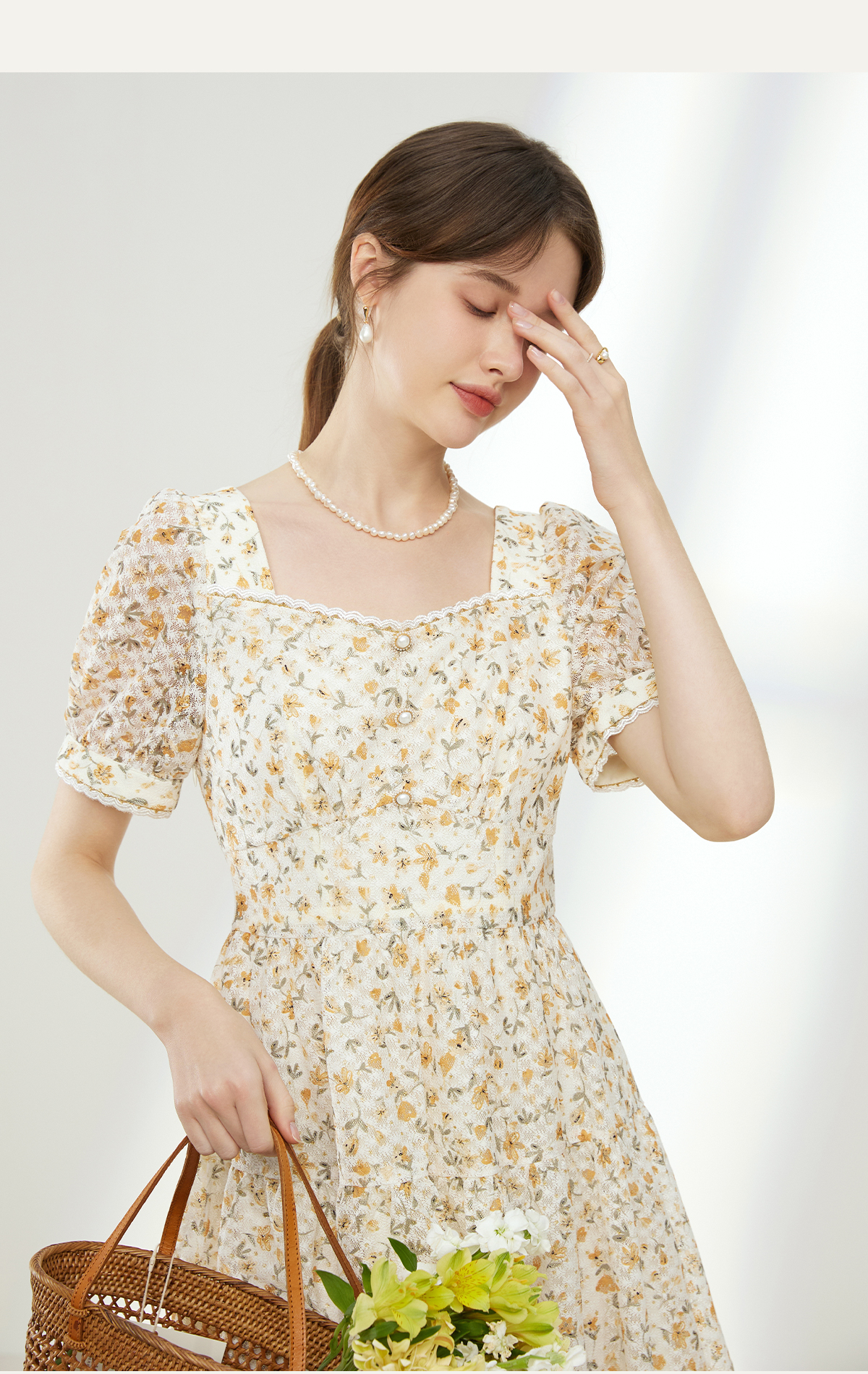 花柄 ファッション 優美な小花柄スクエアネックワンピース