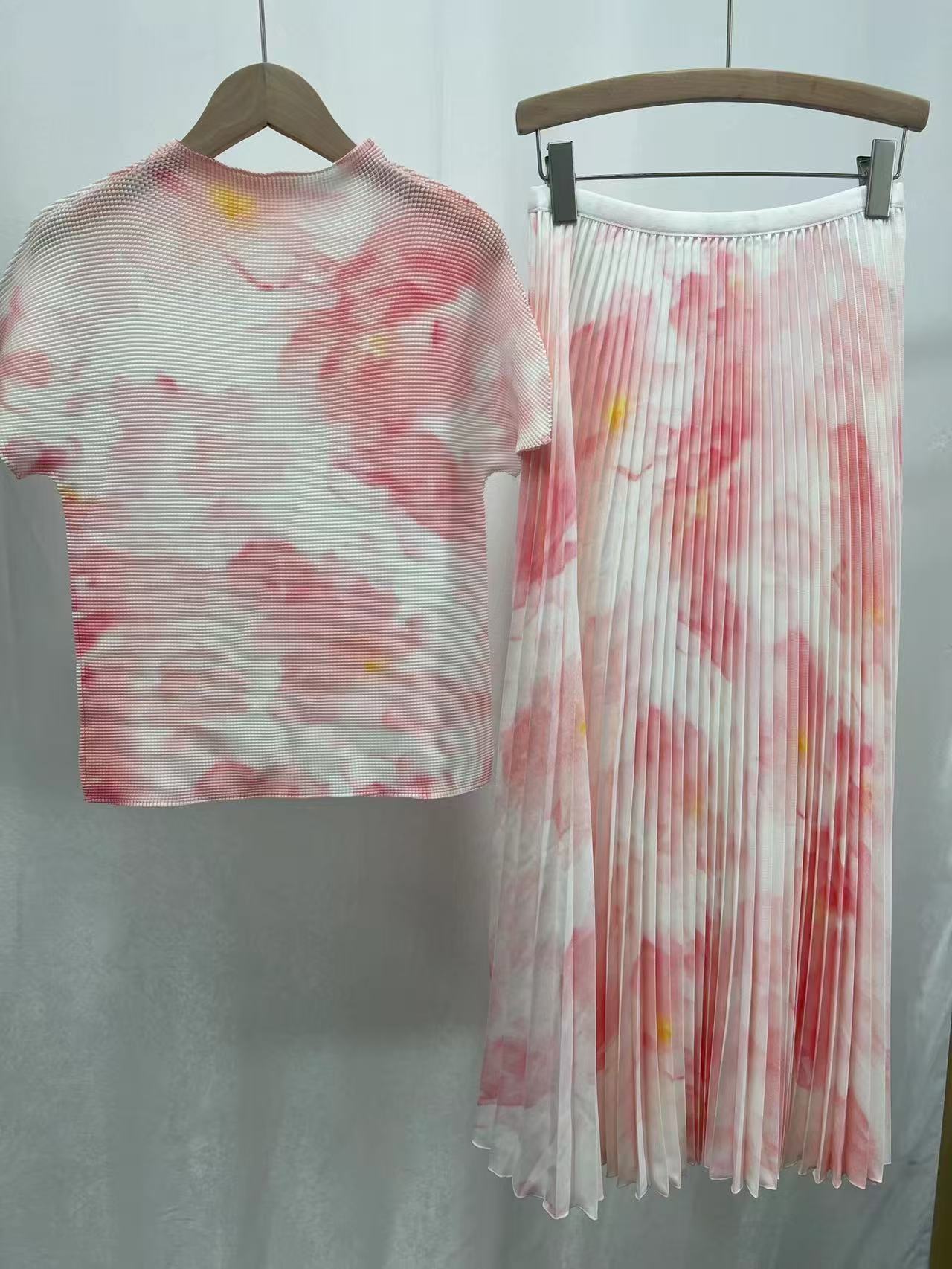 https://fulmo-img-server.com/flower-fashion-factory/522091bd-8fdc-44eb-a97d-2782105170f0.jpg