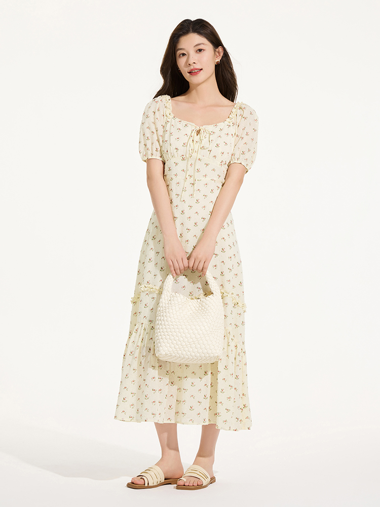 https://fulmo-img-server.com/flower-fashion-factory/5307c73e-a985-4ab9-bf56-4da1b6f38308.jpg