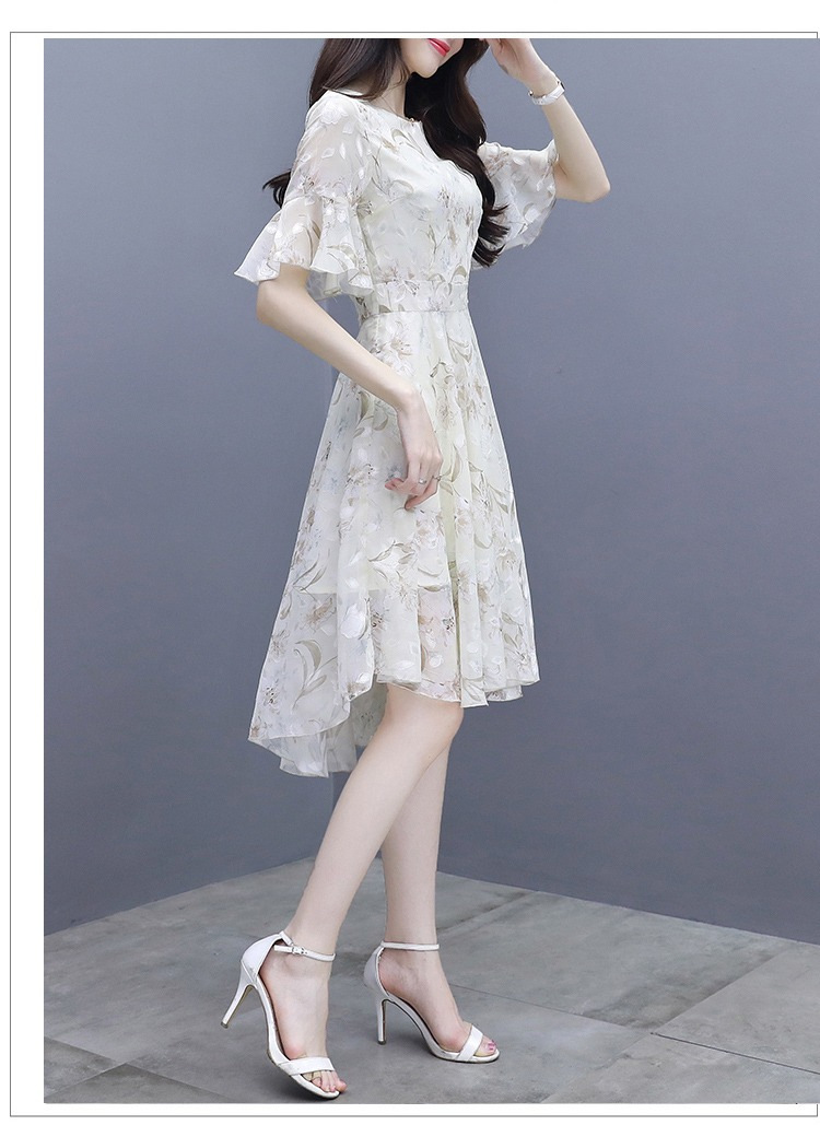 https://fulmo-img-server.com/flower-fashion-factory/543dfe9f-8c2c-4ee8-8907-822114e21bd0.jpg