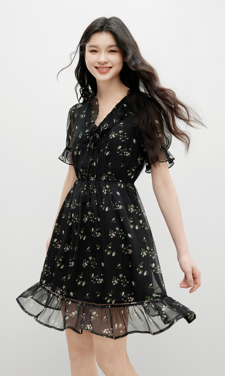 https://fulmo-img-server.com/flower-fashion-factory/54a23ccf-fbe8-4cf3-bd19-aa0513d36f01.jpg