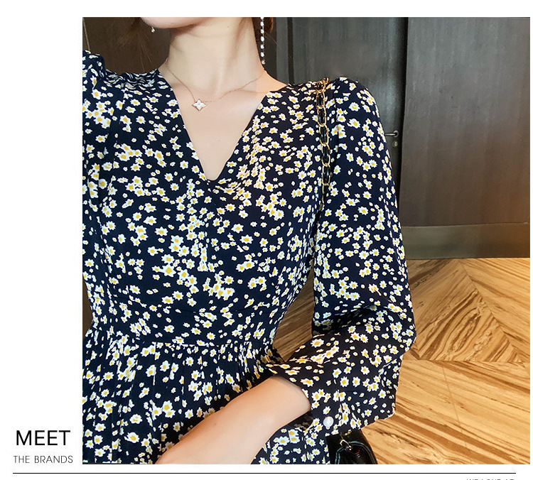 https://fulmo-img-server.com/flower-fashion-factory/5e2b5d47-d0e1-441e-865f-01e463a029e4.jpg