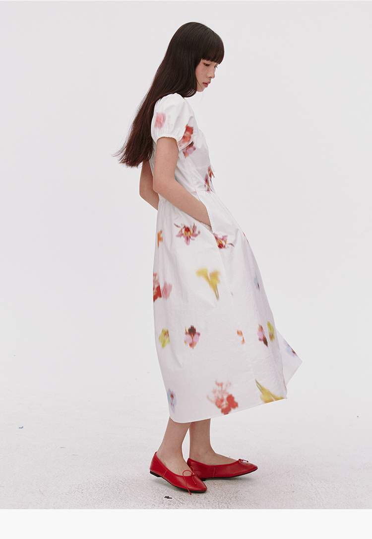 https://fulmo-img-server.com/flower-fashion-factory/5e4a4744-88ea-4084-9633-4630f1654912.jpg