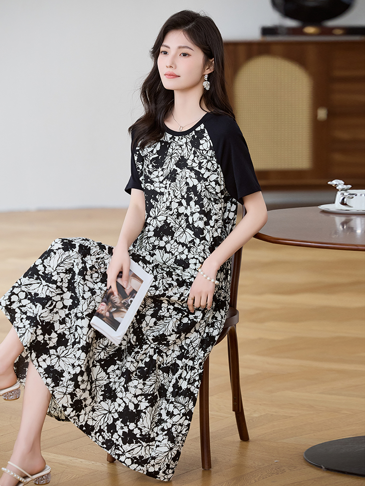 https://fulmo-img-server.com/flower-fashion-factory/5fab7650-f052-4ee4-8fe5-311d99c90cc7.jpg