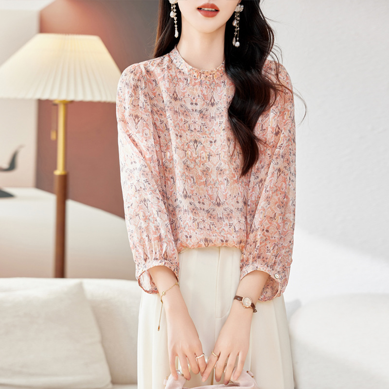 花柄 ファッション 華やか印象 立体花柄シアーブラウス