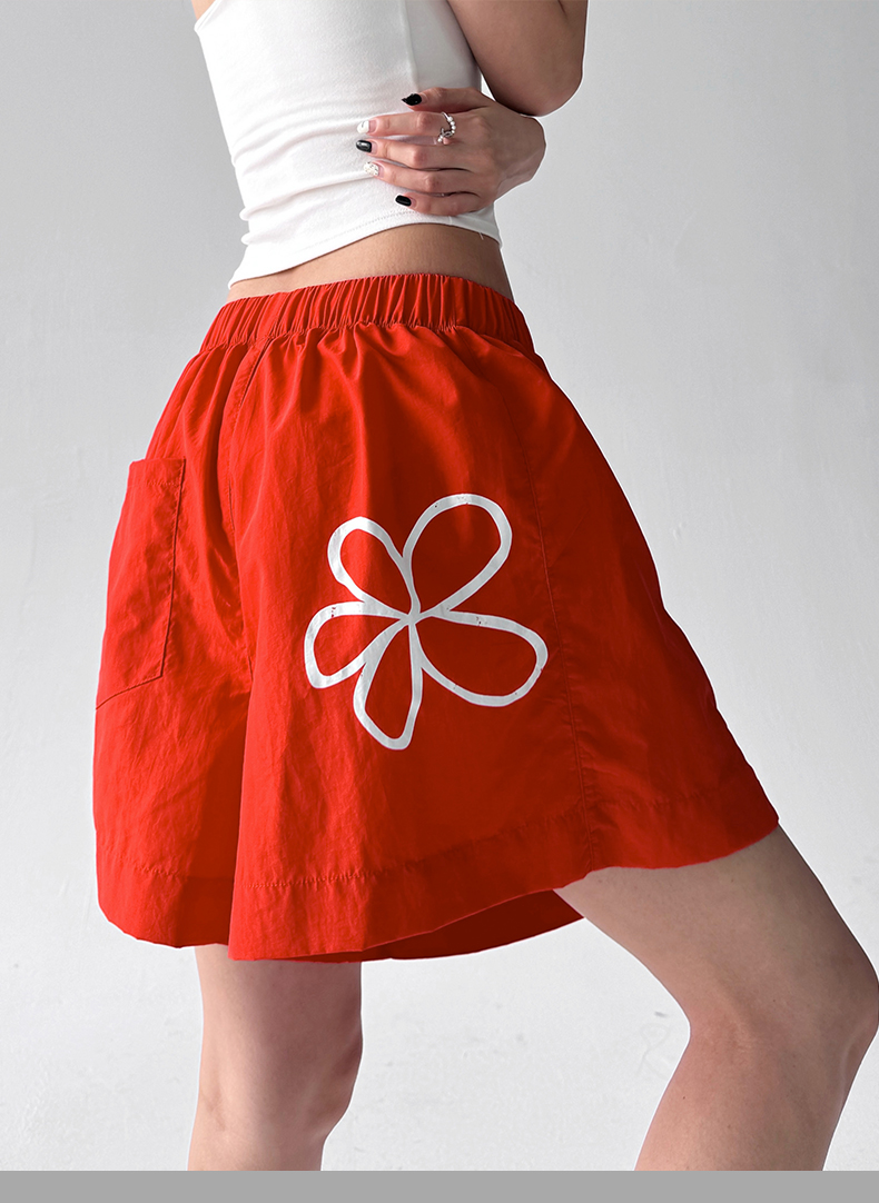 https://fulmo-img-server.com/flower-fashion-factory/69973076-9801-4eca-8893-28a0518e5c99.jpg
