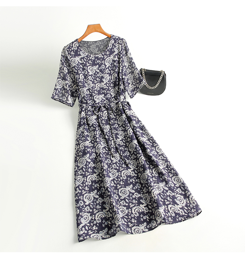 https://fulmo-img-server.com/flower-fashion-factory/6a943df3-1083-4b8a-9946-648877aec2ca.jpg