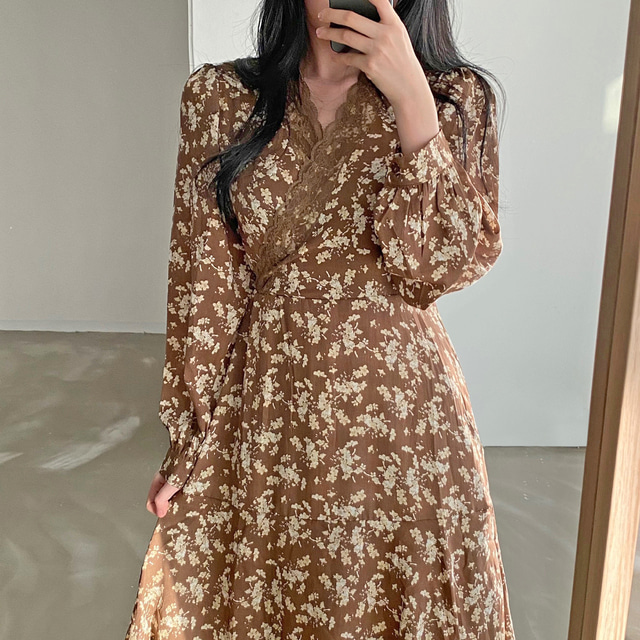 https://fulmo-img-server.com/flower-fashion-factory/6af9e861-2509-4217-9e41-9c621fbce77a.jpg