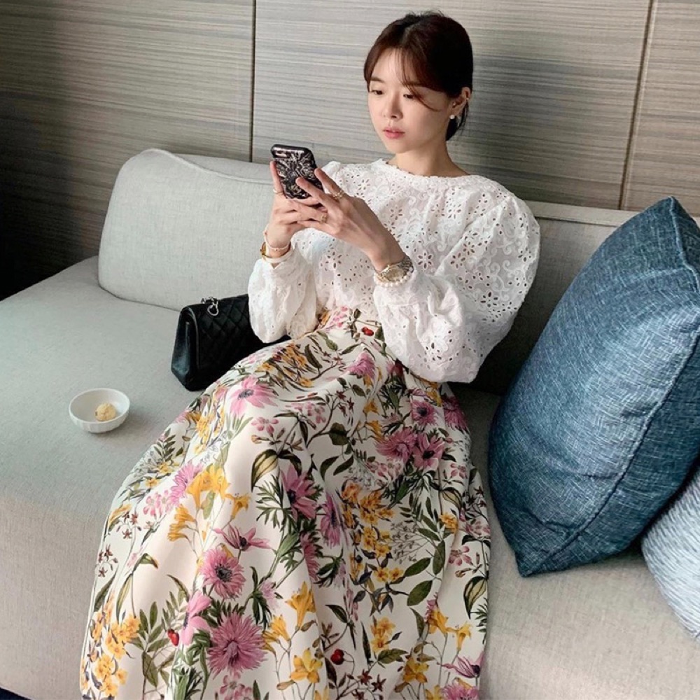 https://fulmo-img-server.com/flower-fashion-factory/6b337169-e221-4509-a0b3-a5e8b4c2fe00.jpg
