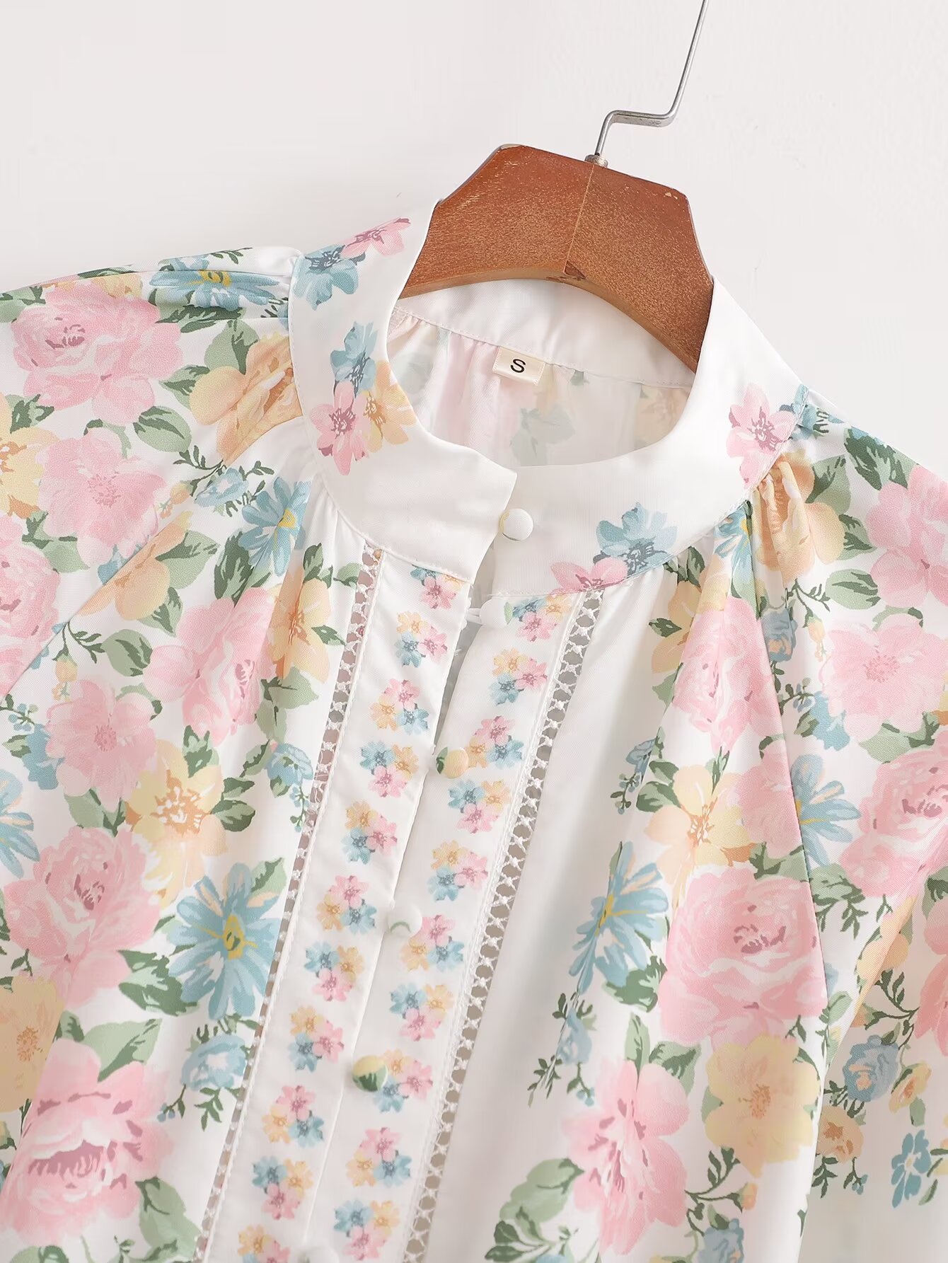 https://fulmo-img-server.com/flower-fashion-factory/6bbe036d-63ed-416f-a632-84aa480de44d.jpg