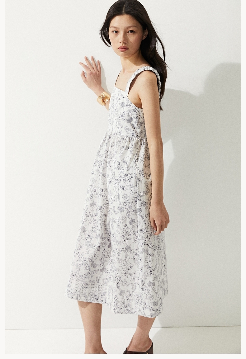 https://fulmo-img-server.com/flower-fashion-factory/6cde32f5-ad55-4a94-8a61-3e7007326856.jpg