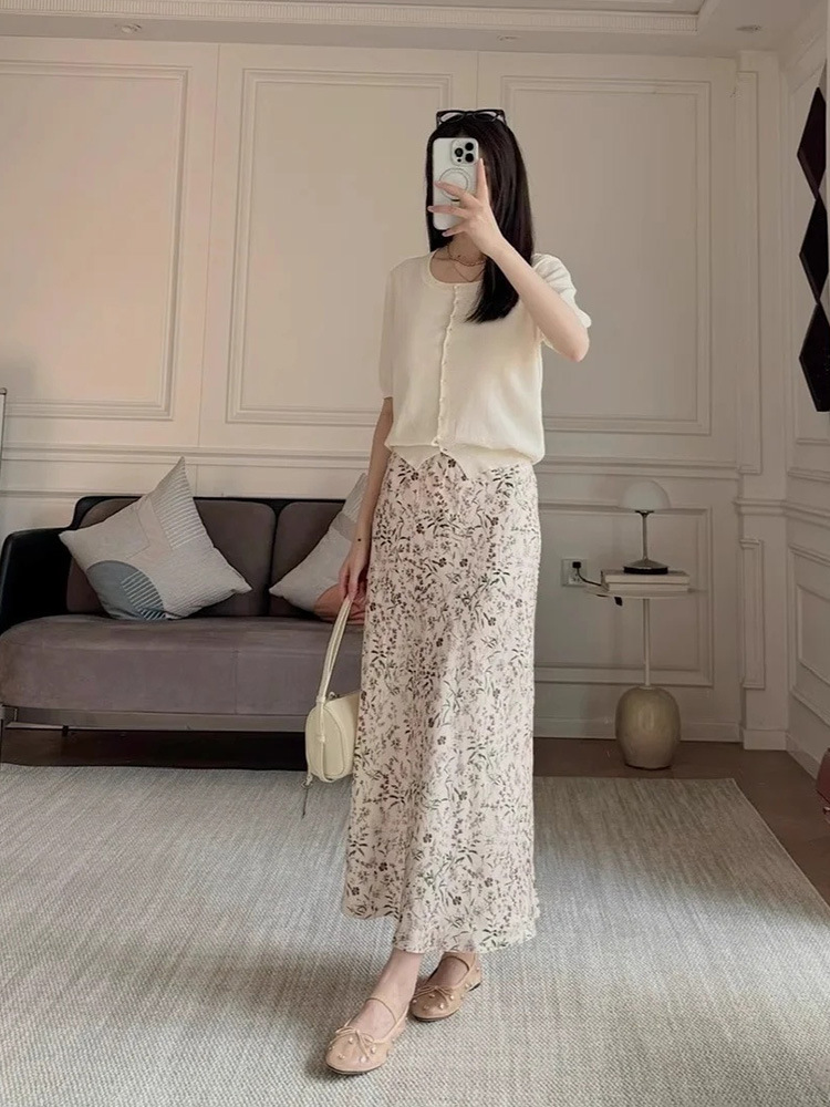 https://fulmo-img-server.com/flower-fashion-factory/7082b893-f1c3-438f-a524-07ec45e6c6a7.jpg